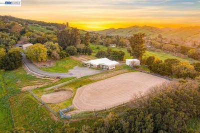/international/us/10700-foothill-rd-sunol-ca-110106815785/