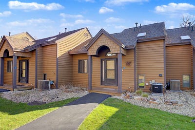 /international/us/32-creekwood-lane-galena-il-110107306679/