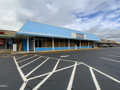 /international/us/1008-w-cumberland-street-dunn-nc-110102884209/