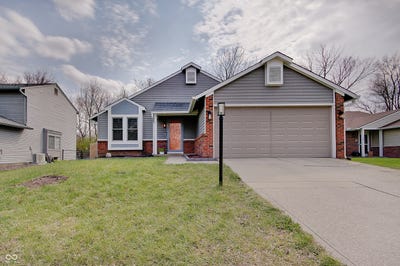 /international/us/157-southridge-lane-westfield-in-110106950565/