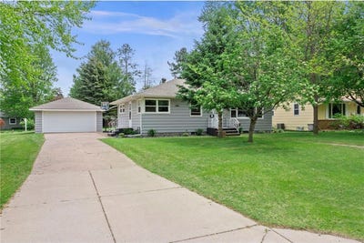 /international/us/710-cypress-street-s-cambridge-mn-110108237036/