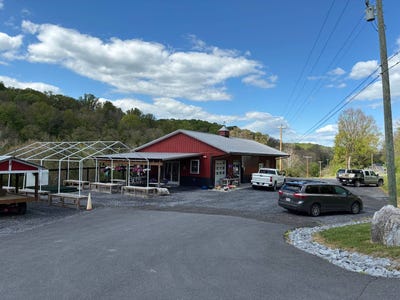 /international/us/885-stonewall-jackson-hwy-bentonville-va-110108331315/