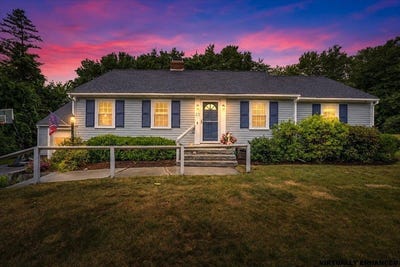 /international/us/23-woodwells-garrison-road-hopkinton-nh-110109498601/