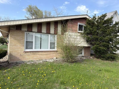 /international/us/18019-ravisloe-terrace-country-club-hills-il-110107462061/