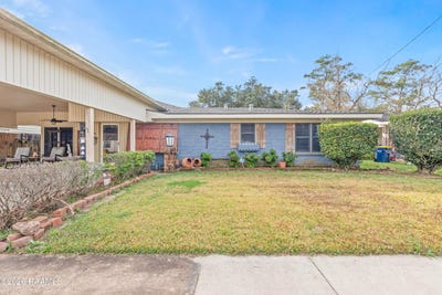 /international/us/131-bradford-drive-carencro-la-110105414709/