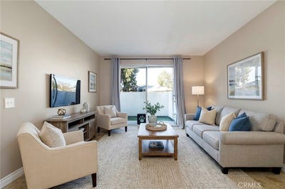 /international/us/27614-susan-beth-way-saugus-ca-110104069149/