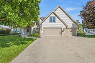 /international/us/787-green-bay-dr-mayville-wi-110108397453/