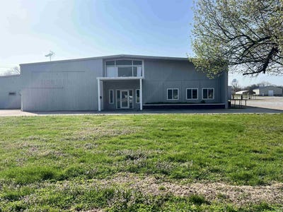 /international/us/1015-w-9th-street-mount-carmel-il-110106819909/
