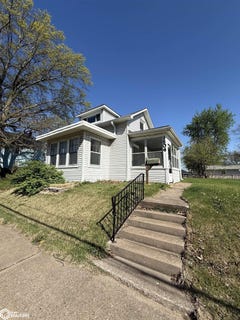 /international/us/1604-division-street-burlington-ia-110107466356/