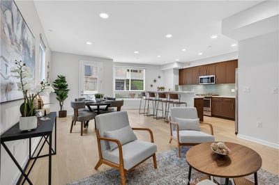 /international/us/11912-laurelwood-dr-studio-city-ca-110107288863/