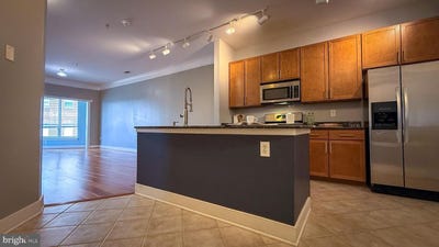 /international/us/4701-old-soper-rd-462-suitland-md-110107985222/