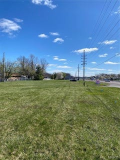 /international/us/787-west-terra-lane-o-fallon-mo-110090742964/