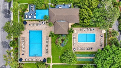 /international/us/2681-s-course-drive-pompano-beach-fl-110110381901/