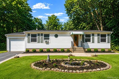 /international/us/2356-walnut-avenue-ronkonkoma-ny-110119665317/