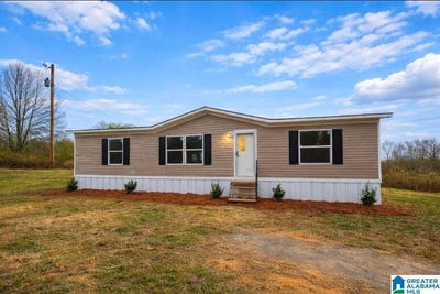 /international/us/948-county-road-607-hanceville-al-110108855155/