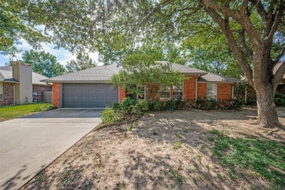 /international/us/2604-oak-park-drive-denton-tx-110120801858/