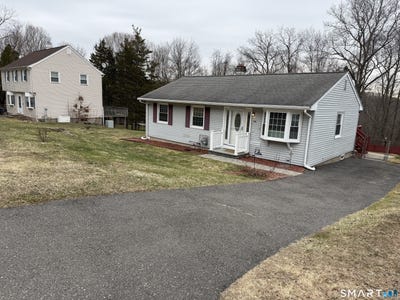 /international/us/109-red-robin-road-naugatuck-ct-110106616847/