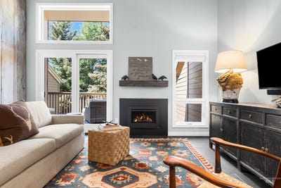 /international/us/2226-bonne-vie-condo-drive-sun-valley-id-110099721051/