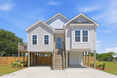 /international/us/104-flippers-cove-drive-cedar-point-nc-110108179535/