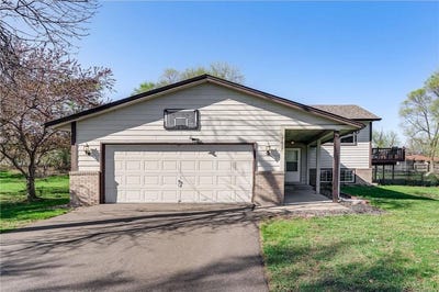/international/us/7637-fairfield-road-brooklyn-park-mn-110107628924/
