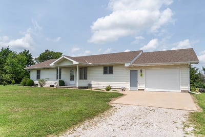 /international/us/15242-51st-road-winfield-ks-110101500933/