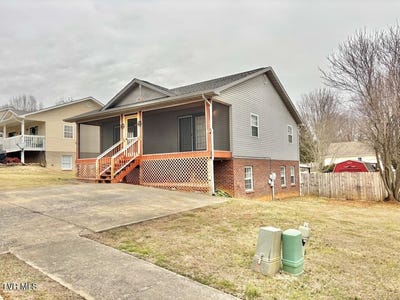 /international/us/1023-justus-drive-johnson-city-tn-110106171384/