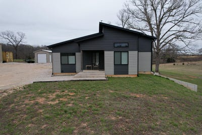 /international/us/408-county-road-599-caulfield-mo-110107982916/