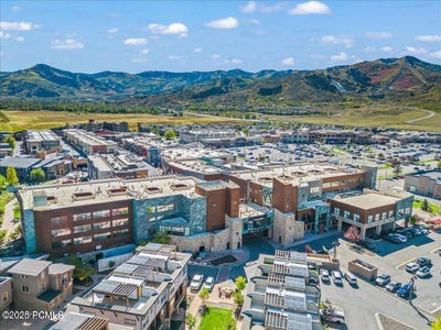 /international/us/1476-newpark-boulevard-park-city-ut-110119643095/