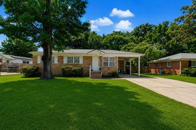 /international/us/415-mary-scott-drive-goose-creek-sc-110108654025/