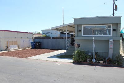 /international/us/402-e-foothill-blvd-pomona-ca-110109086135/?lang=de