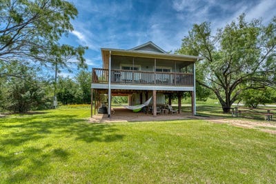 /international/us/2433-county-road-102-llano-tx-110107844612/