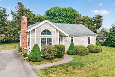/international/us/27-bellavista-drive-pocasset-ma-110108472741/