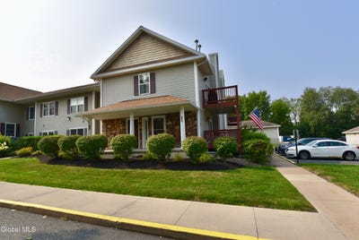 /international/us/1200-hillside-avenue-niskayuna-ny-110101450124/