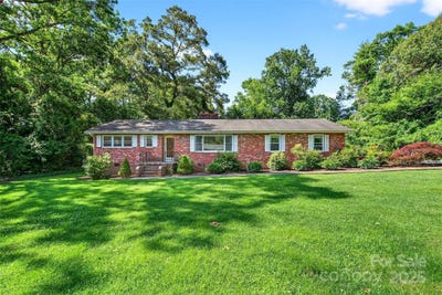 /international/us/3135-charlyne-drive-hendersonville-nc-110100868885/