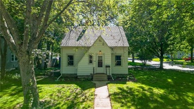 /international/us/212-s-oakland-street-lake-crystal-mn-110101050581/
