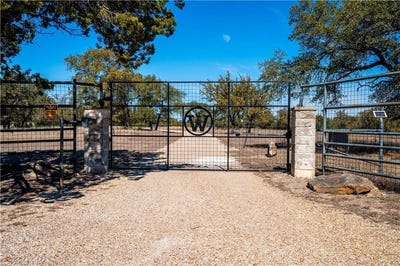 /international/us/400-indian-hills-road-gatesville-tx-110107379581/