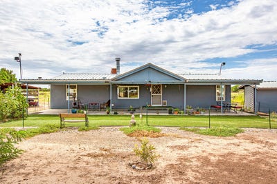 /international/us/4-yerba-road-los-lunas-nm-110119691277/