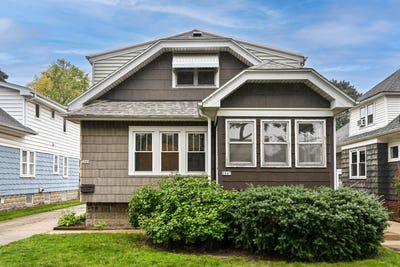 /international/us/2047-s-86th-st-west-allis-wi-110120086502/