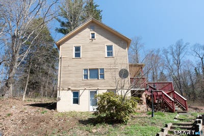 /international/us/178-litchfield-street-thomaston-ct-110107391813/
