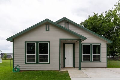 /international/us/328-e-norway-street-walnut-springs-tx-110108365036/