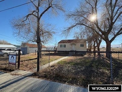 /international/us/155-lane-3-thermopolis-wy-110103674178/