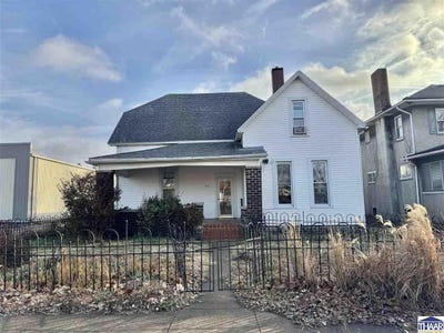 /international/us/416-s-3rd-street-clinton-in-110104333252/