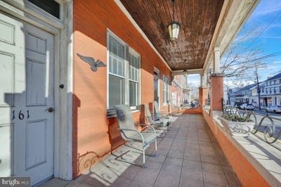 /international/us/161-w-high-street-womelsdorf-pa-110096328168/
