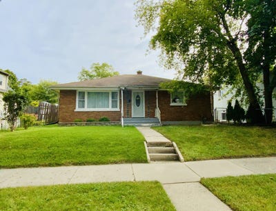 /international/us/909-prescott-street-waukegan-il-110110193971/