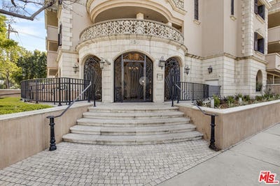 /international/us/850-n-croft-ave-los-angeles-ca-110106771587/