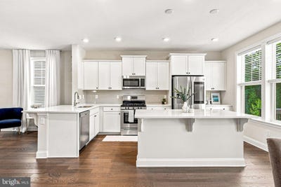 /international/us/12-sullivan-way-marlton-nj-110120769970/