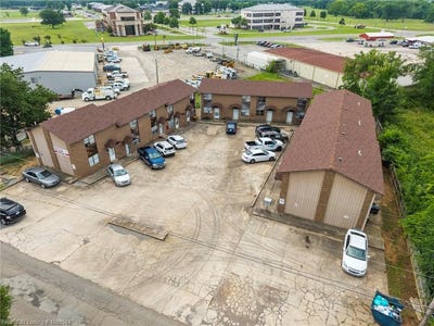 /international/us/305-pleasant-valley-rd-poteau-ok-110108534584/