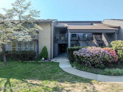 /international/us/5-eastport-court-red-bank-nj-110107719640/