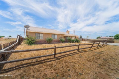 /international/us/10348-peach-avenue-california-city-ca-110108490250/
