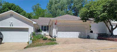 /international/us/8424-n-park-court-kansas-city-mo-110108393651/